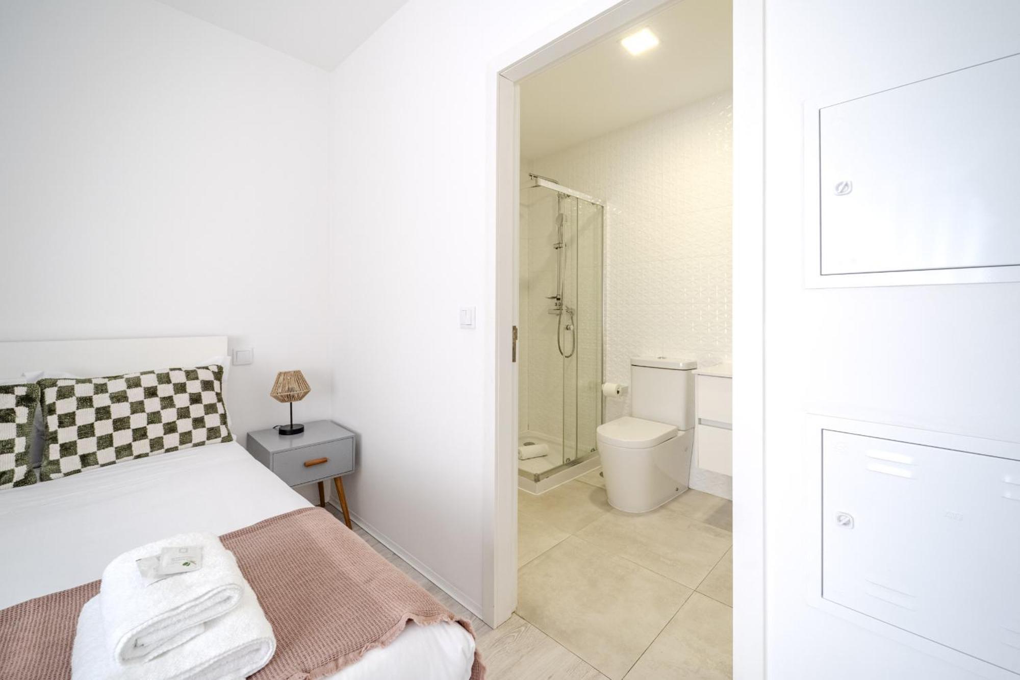 Apartemen By House And People *